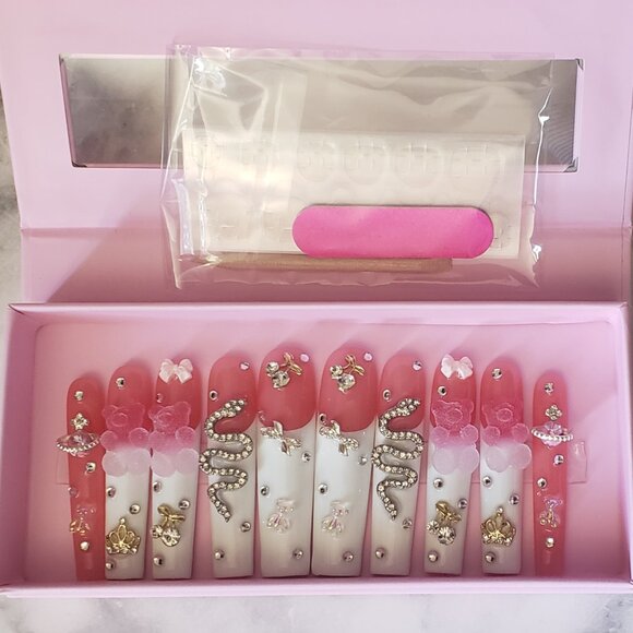 NEW Handmade Artificial Gummy Bear 3D Frosted Snakes Nail Art press on Kit! - Picture 6 of 10